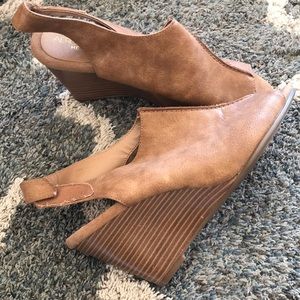 Brown wedges